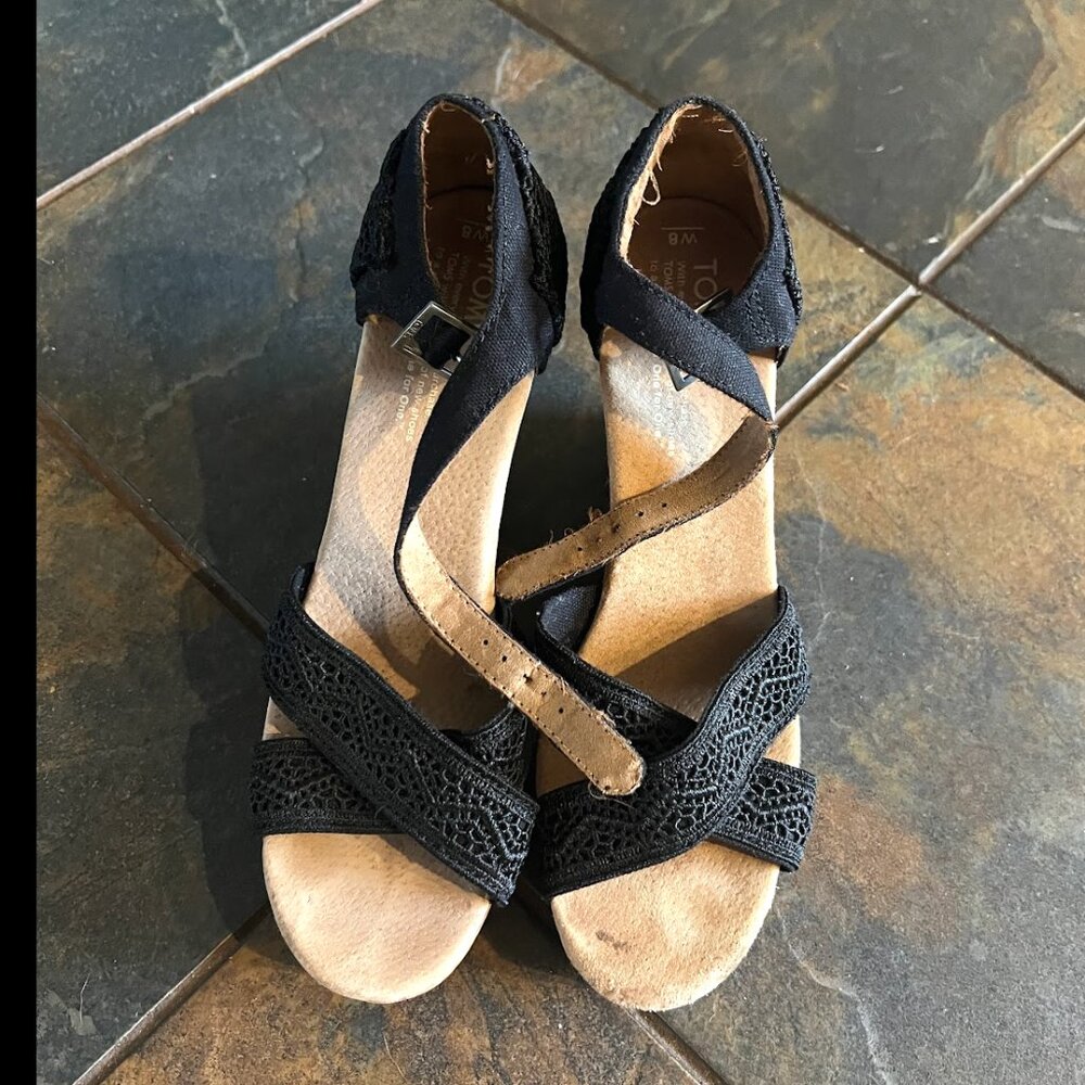 Toms Strappy Wedge Black Crochet Ankle Strap Cork Platform Shoes, size W8